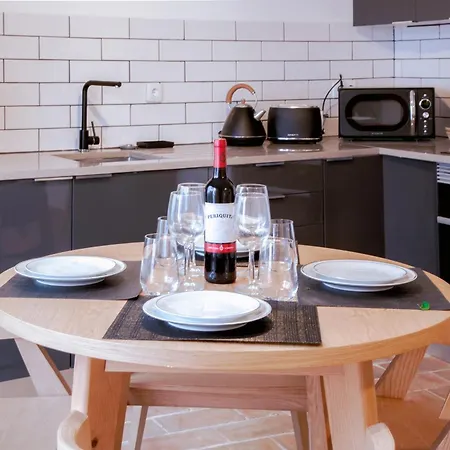 Mar-ria 3 アパート *