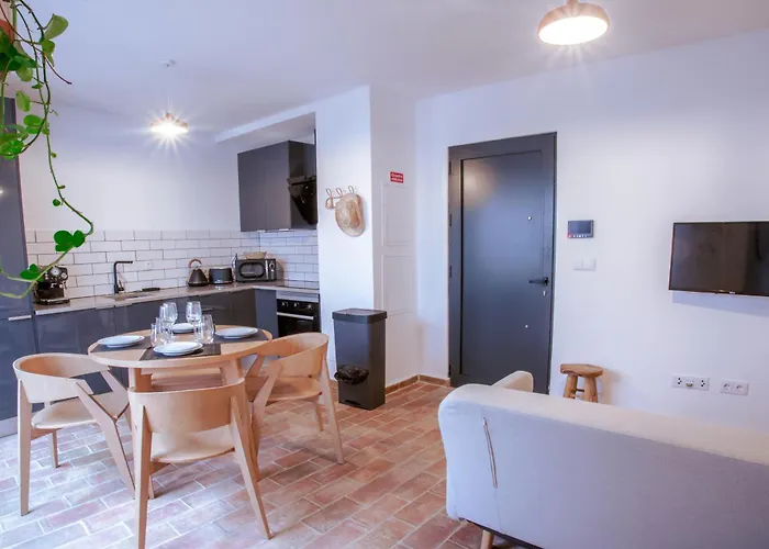 Mar-ria 3 アパート フゼタ